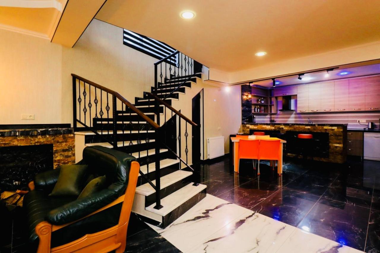 Hotel Evergreen 博尔若米 外观 照片