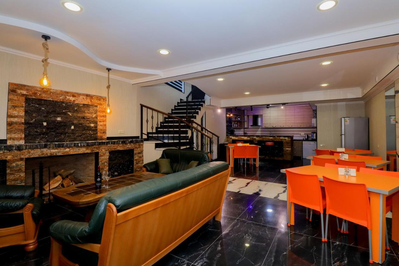 Hotel Evergreen 博尔若米 外观 照片