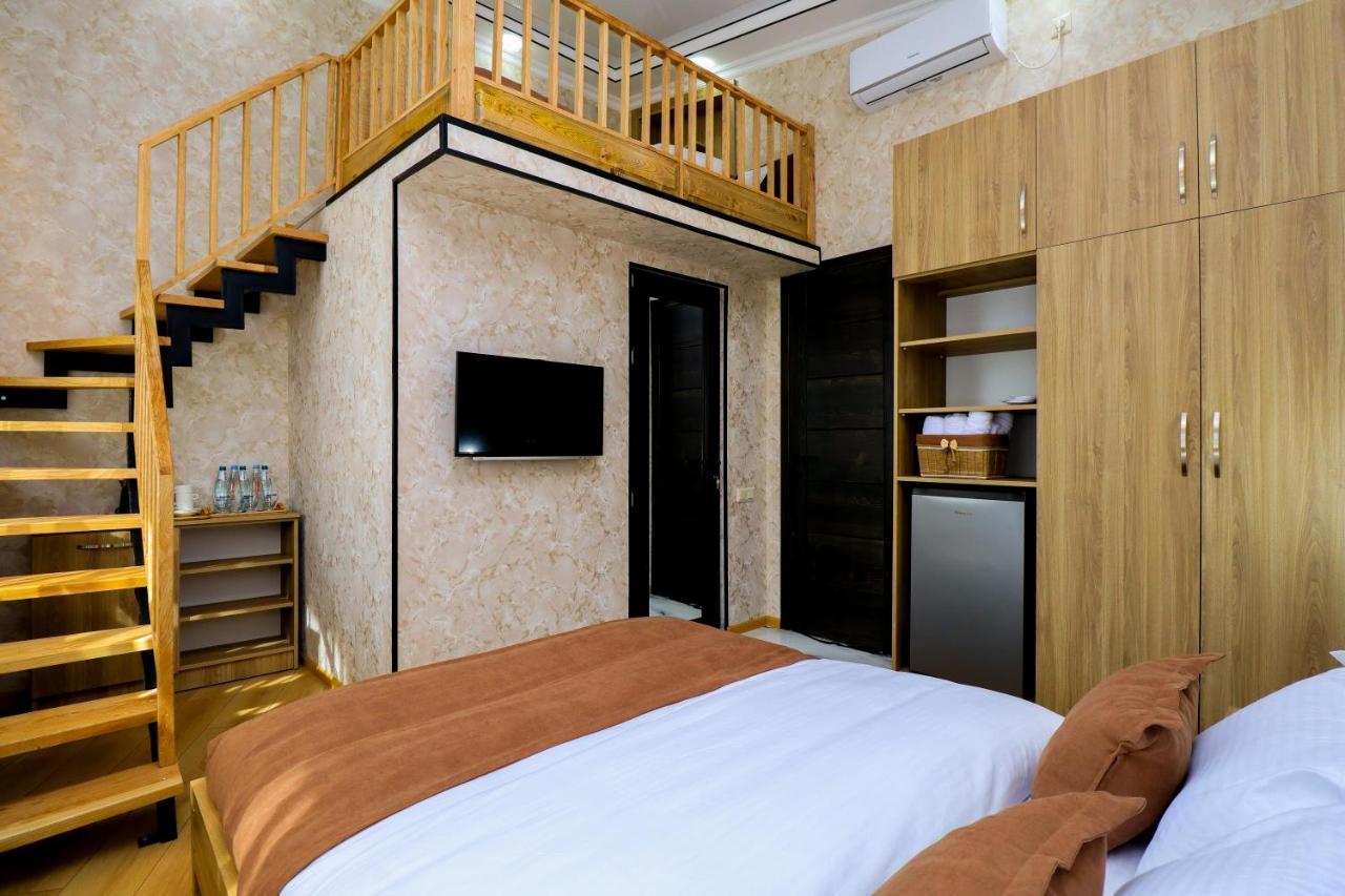 Hotel Evergreen 博尔若米 外观 照片
