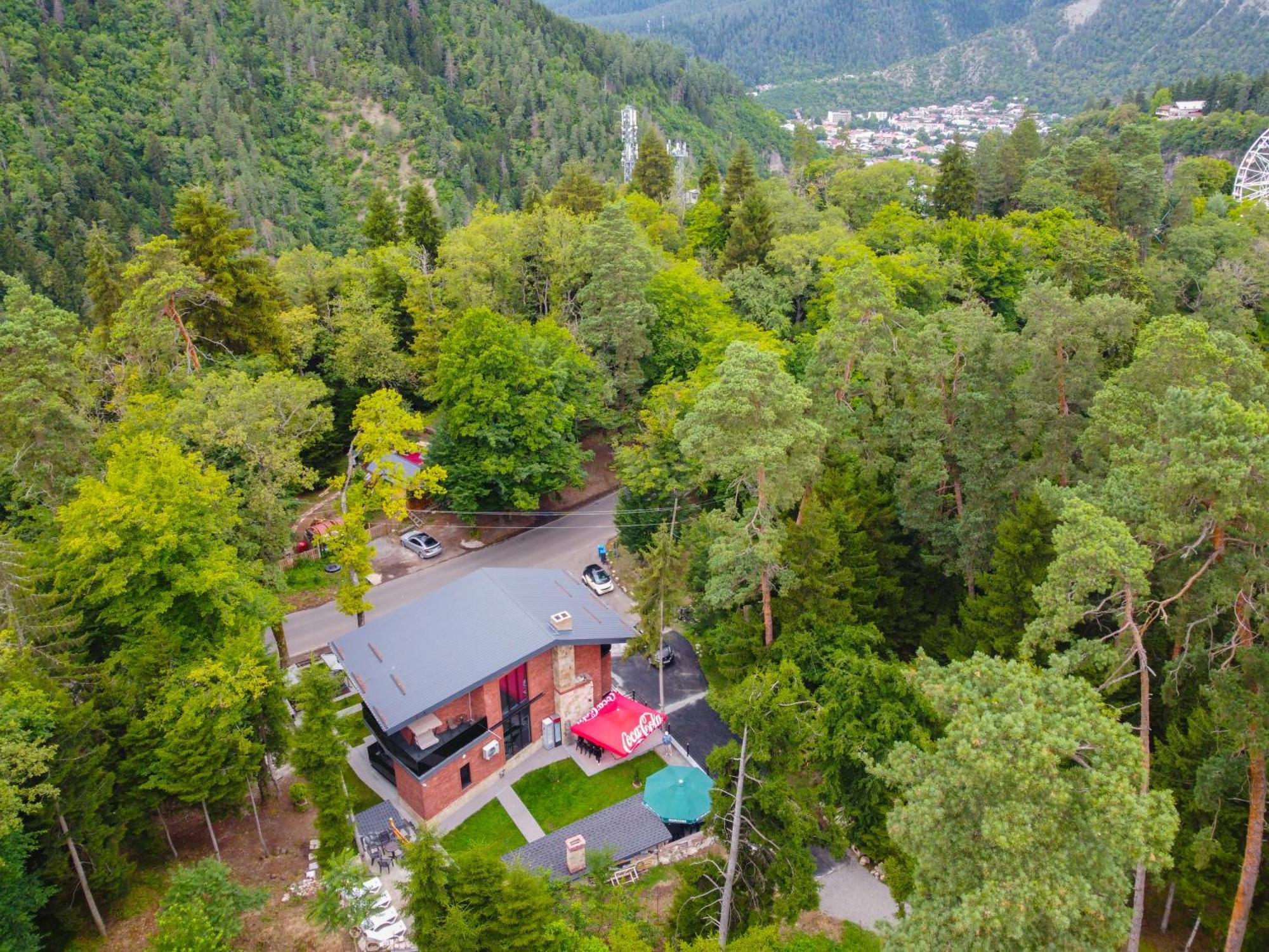 Hotel Evergreen 博尔若米 外观 照片